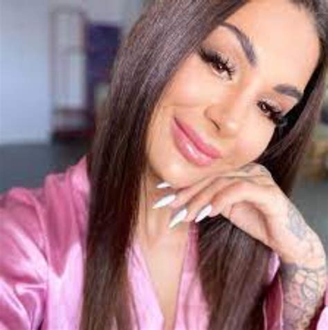 suzy gala|Susy Gala Bio, Age, Height And Weight, Net Worth, Relationship.